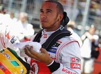 Lewis Hamilton forced to retire after final lap collision in Valencia