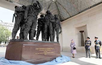 World War II veteran sheds tears at Bomber Command memorial unvileing