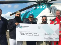 Shah Jahan Mosque donates £1,300 to air ambulance