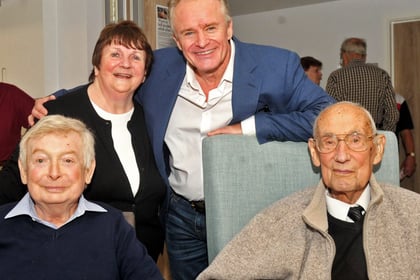 Bobby Davro visits hospice ahead of charity gala