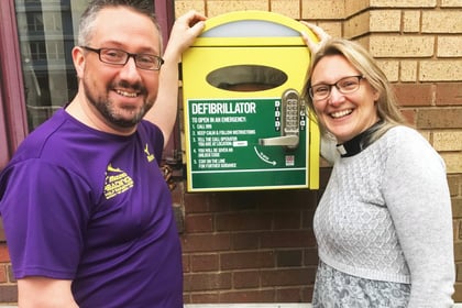 Councillor running to raise money for defibrillator