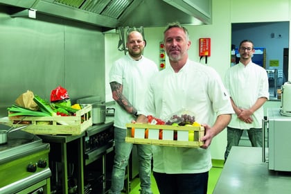 Chefs seek community support to provide meals for NHS staff