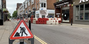 Chertsey Road closes for resurfacing