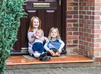 Doorstep photos give foodbank a festive boost