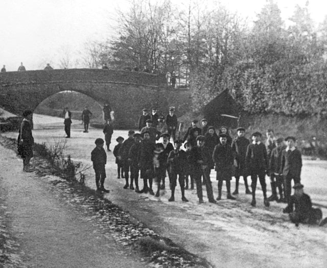 Extreme winters cause havoc in bygone Woking