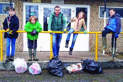 Scouts lead the way in litter clean-up