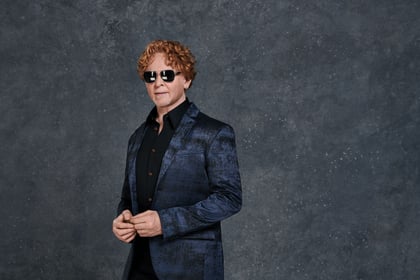 Simply Red still holding back the years with up-tempo Sandown set