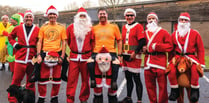 Horsell Runners dress for fun on Reindeer route