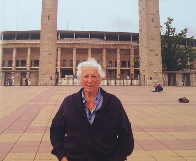 Intrepid Ron keen to become Guinness World Record high-flier at 95