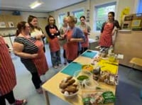 Bushy Leaze and Tantum Trust show Alton parents how to cook on budget