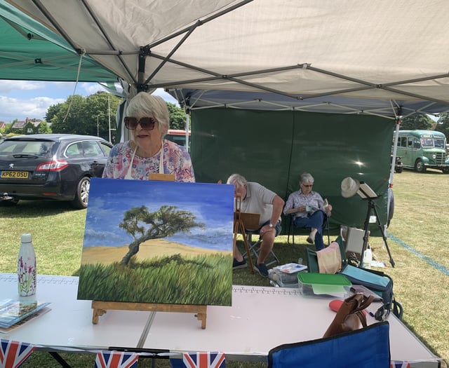 Alton Art Society members paint at Armed Forces Day Convoy event 