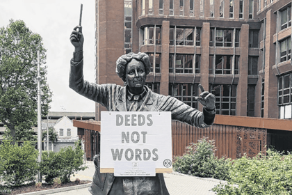Climate activists Extinction Rebellion use statues to send message