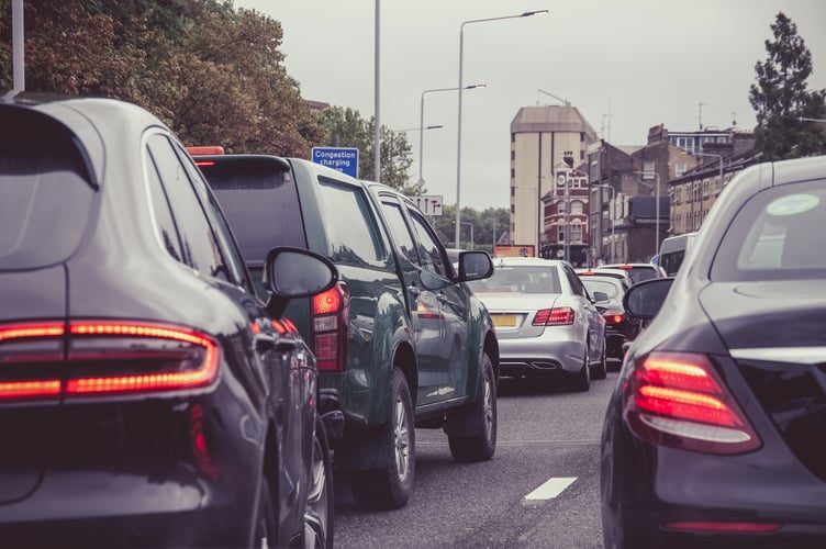 Heavy congested traffic on a busy London street