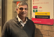 Knaphill‘s sub-postmaster urges public not to boycott Post Office
