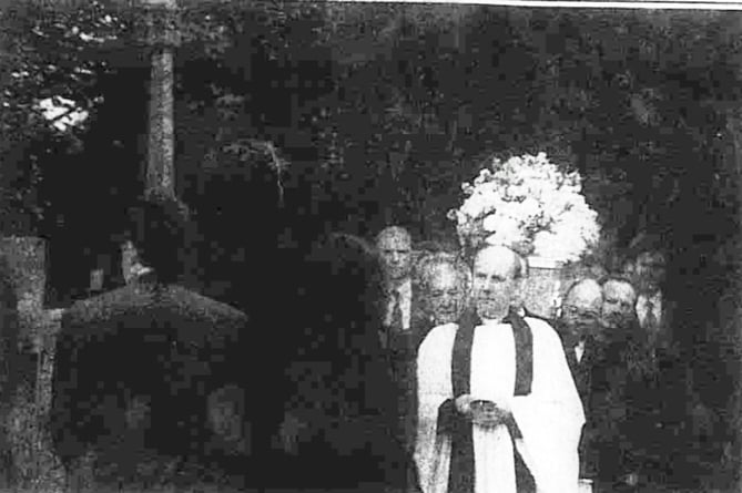 News & Mail photo reproduced from microfilm of Karen Reed’s funeral
