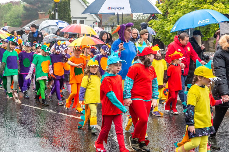 West Byfleet Guides and Brownies at the Chobham Carnival procession