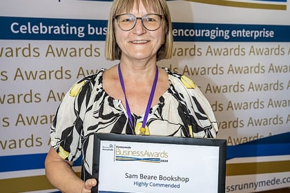 Hospice bookshop receives business award