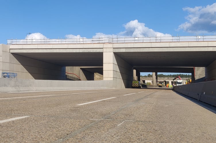 New junction 10 bridge M25