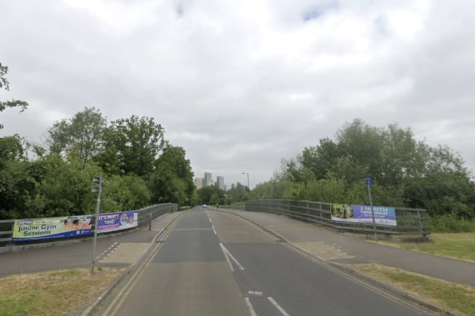 Entrance to Woking Park