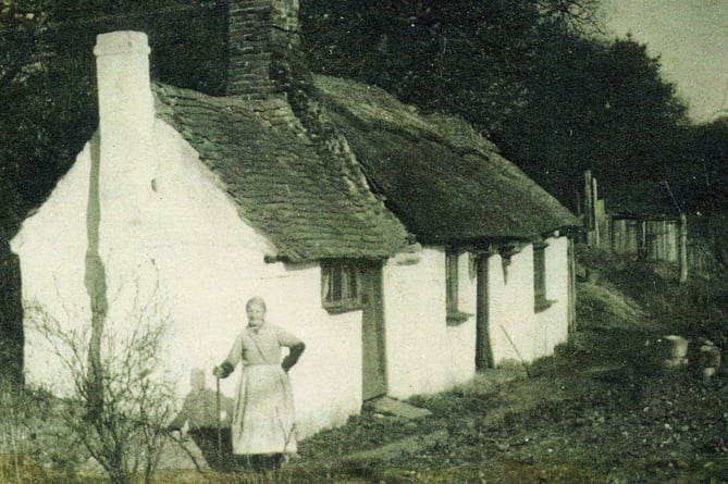 Gypsy cottages at Sparrow Row, Chobham