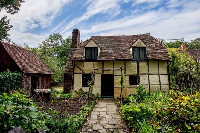 Oakhurst Cottage ©National Trust Images Simon Rankin