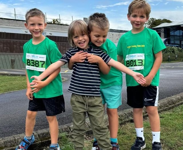 'George's running team' raises £2,000 to thank cancer hospital