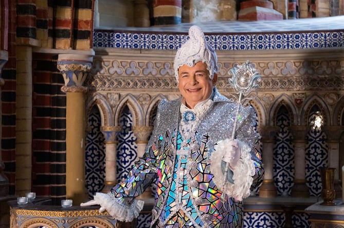 Christopher Biggins panto