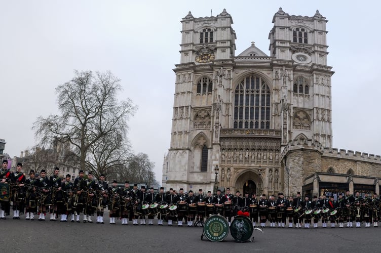 Westminster Abbey Line Out