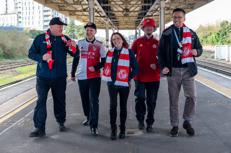 *** FREE FOR EDITORIAL USE ***
Tuesday 18th March. South Western Railway is encouraging Brits to hop on a train to support their local team this Non-League Day, as research reveals the average home in the UK is within eight miles away of a club.